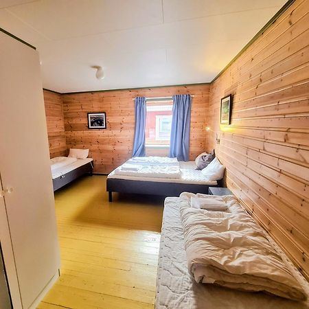 Lydersen Rorbuer Hostel & Apartments Fredvang Exterior photo