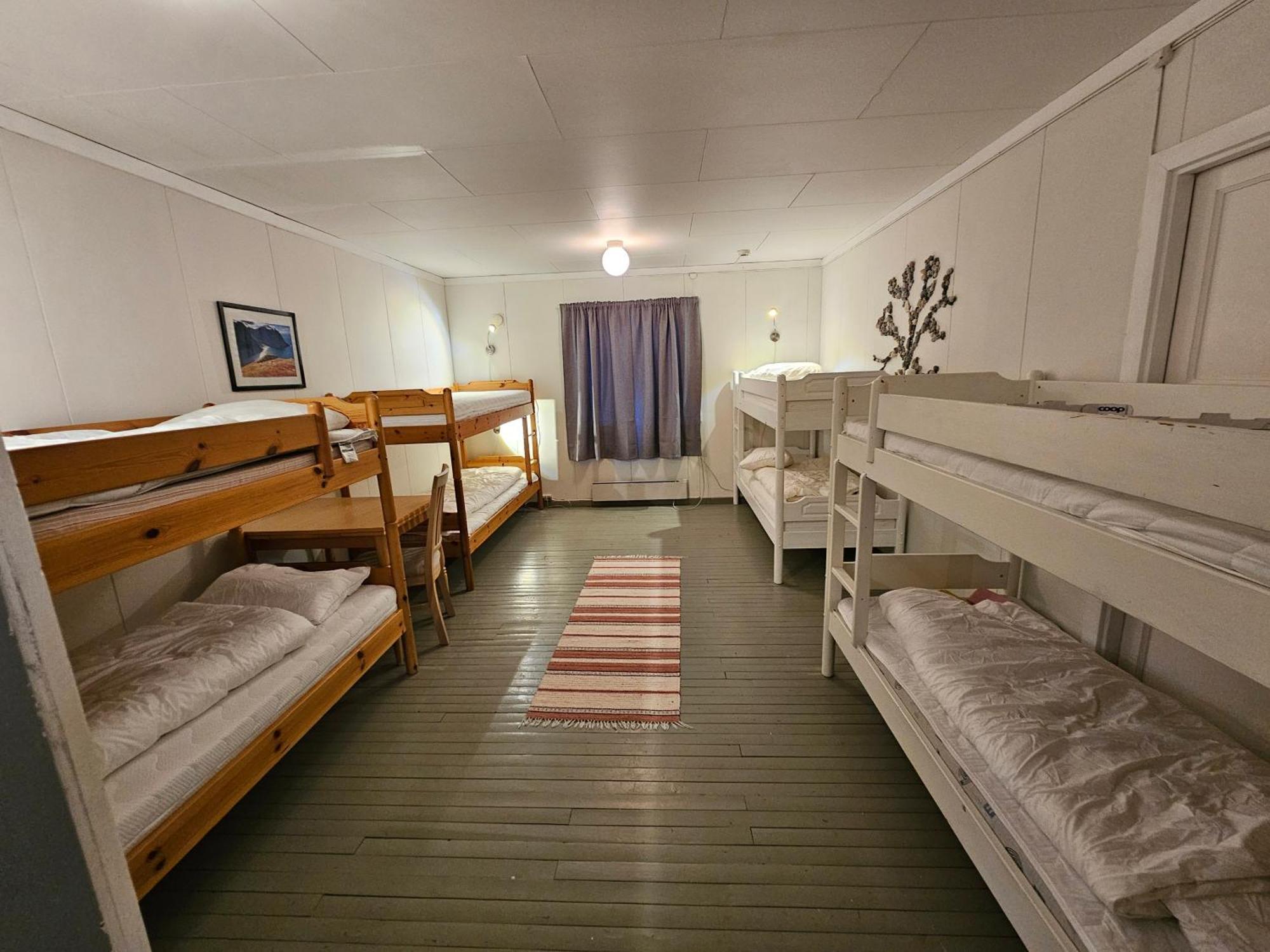 Lydersen Rorbuer Hostel & Apartments Fredvang Exterior photo