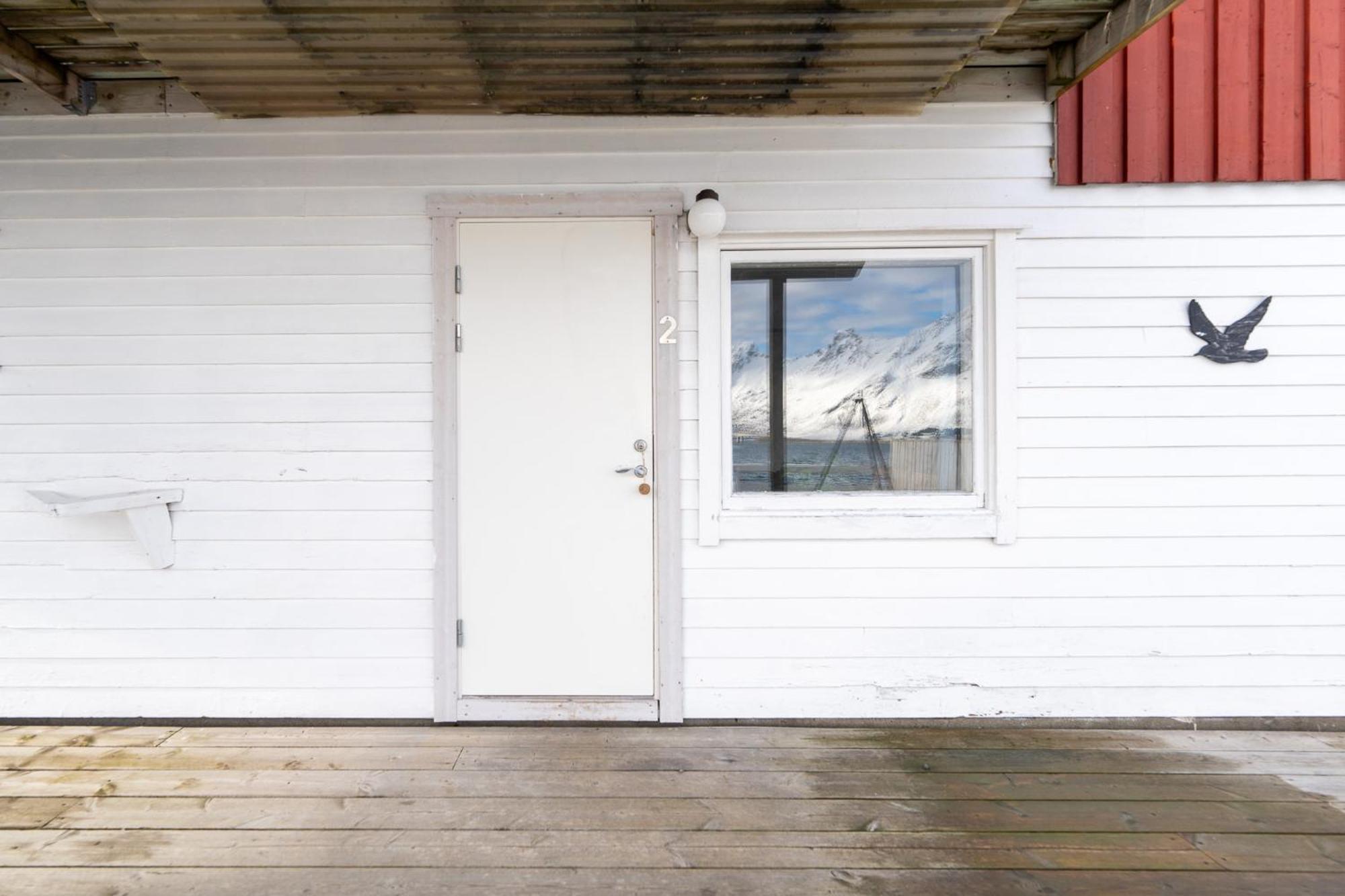 Lydersen Rorbuer Hostel & Apartments Fredvang Exterior photo